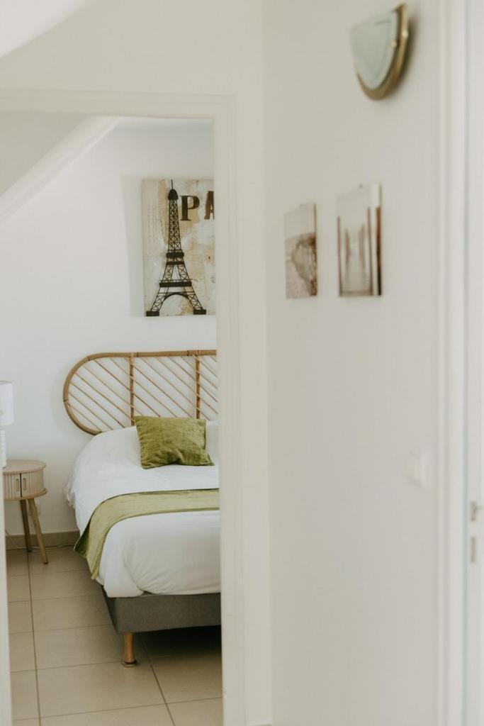 Hotel Logis Du Chateau 2*